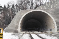 Obrázok k aktualite Tunel Milochov na modernizovanom úseku Púchov - Považská Teplá už slúži vlakovej doprave