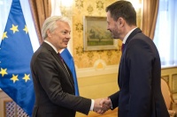 Obrázok k aktualite Premiér: Eurokomisára pri stretnutí ubezpečoval, že Slovensko je právny štát