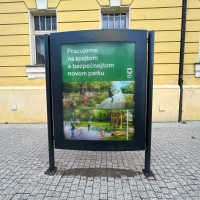 Obrázok k aktualite Nitra: Mesto revitalizuje Nový park, pribudli tam nové lavičky a osvetlenie